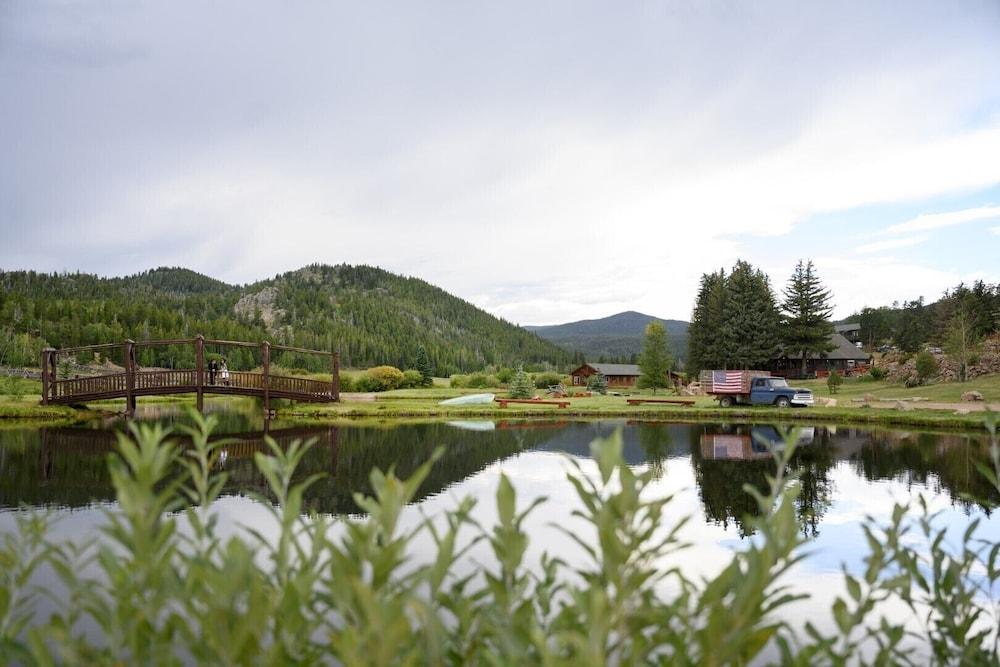 Beaver Meadows Resort Ranch photo 6