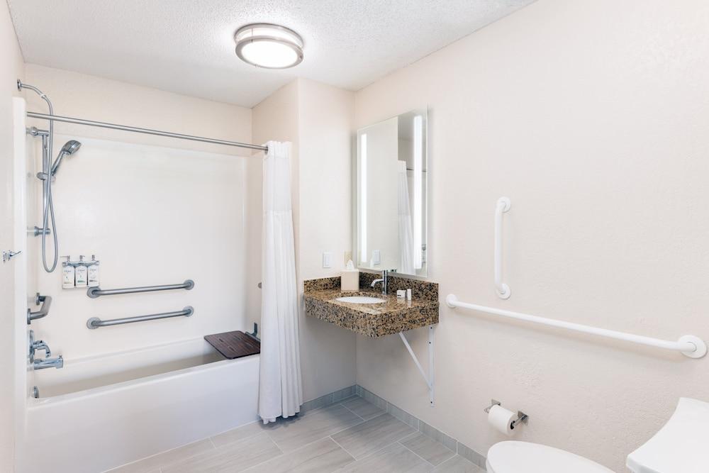 Candlewood Suites Eagan Arpt South - Mall Area by IHG photo 11