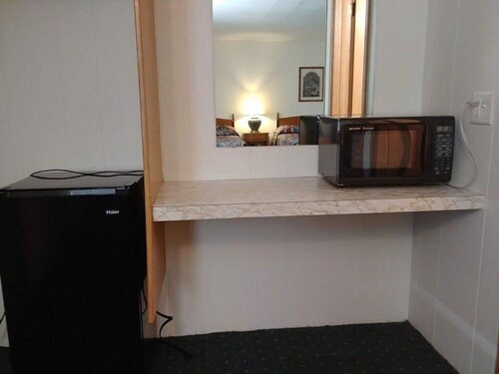 Lake Aire Motel photo 16