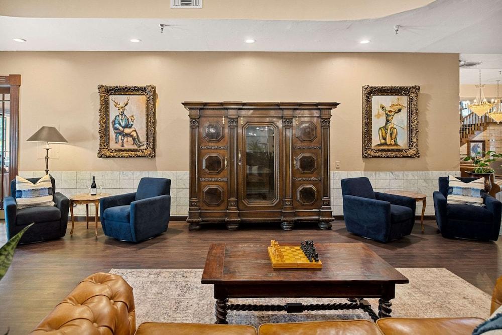 Chateau Big Bear Boutique Hotel, BW Signature Collection photo 67