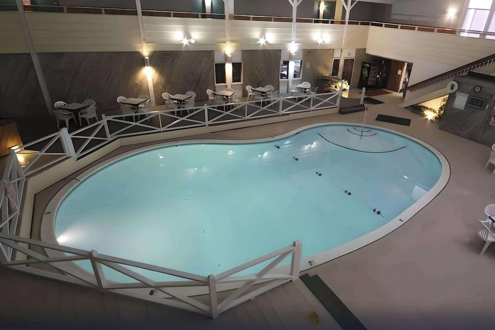 Comfort Inn & Suites photo 16