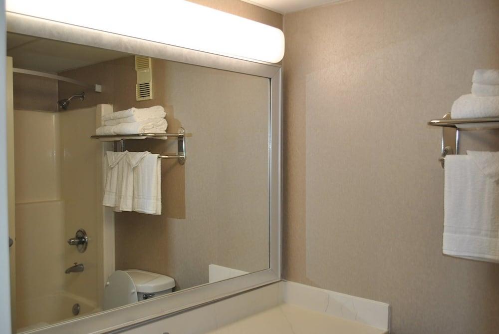 Motel 6 Hastings, NE photo 10