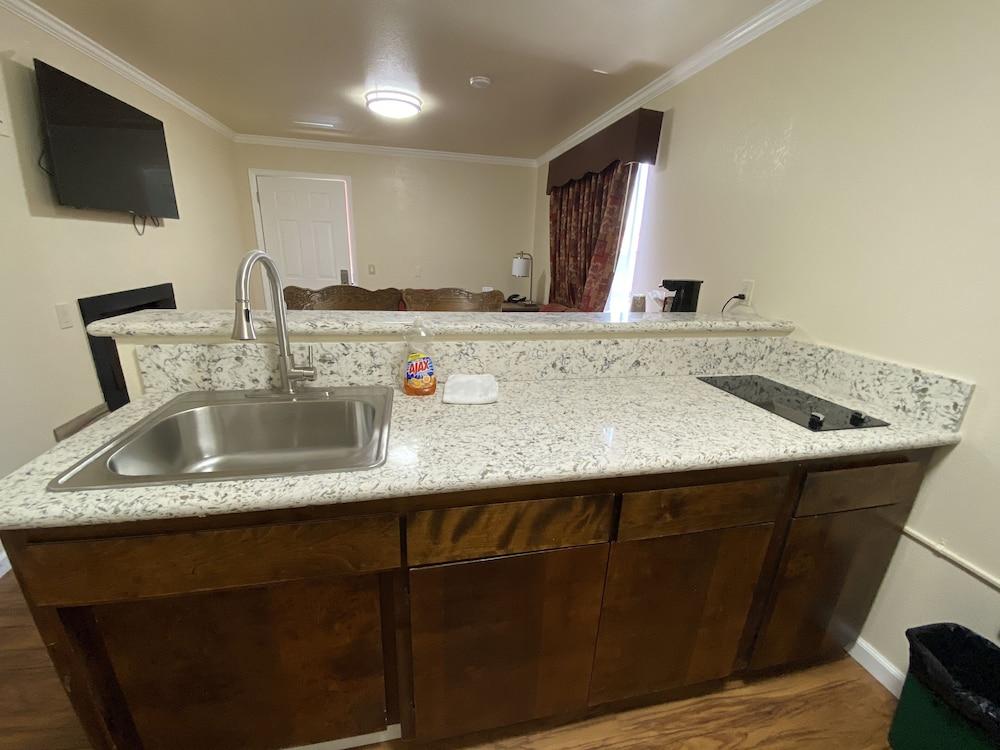 Beachwalker Inn and Suites photo 22