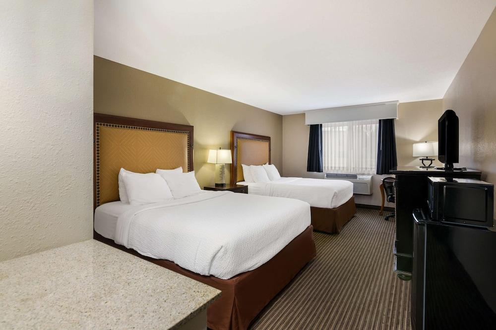 Revel Hotel Minot, SureStay Collection by Best Western photo 33
