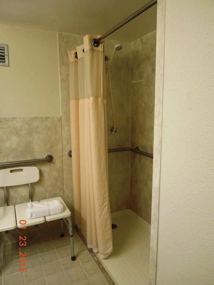 Baymont by Wyndham Marietta photo 18