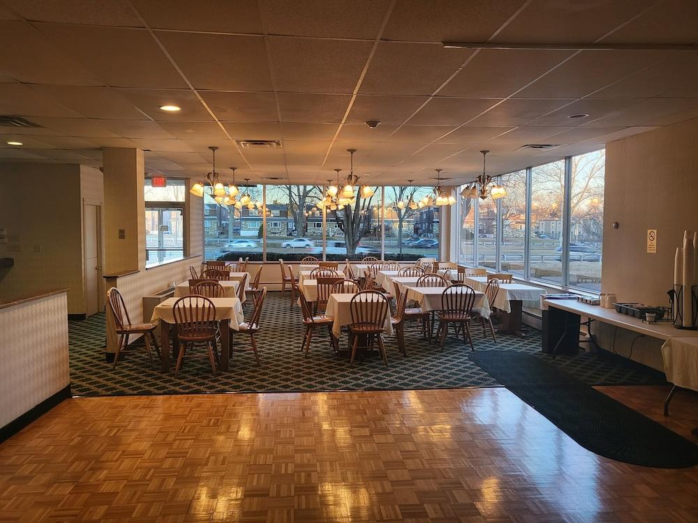 Roosevelt Inn photo 4