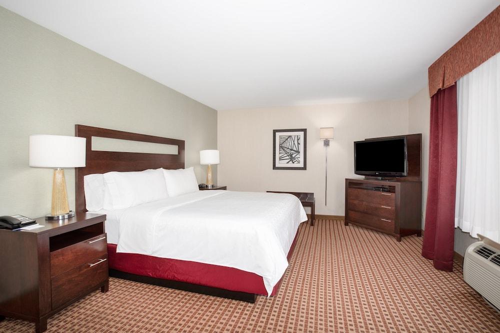 Holiday Inn Express & Suites Gillette by IHG photo 6