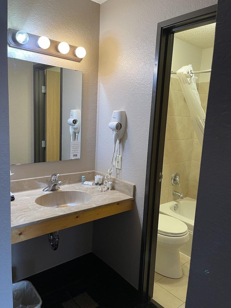 Walker Hotel photo 35