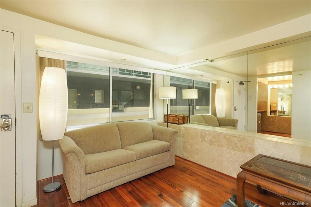 Diamond Head Beach Hotel photo 75