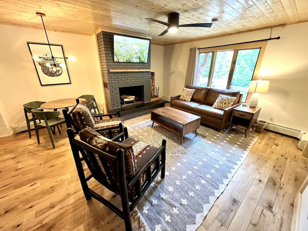Thomsonite Beach Inn photo 17