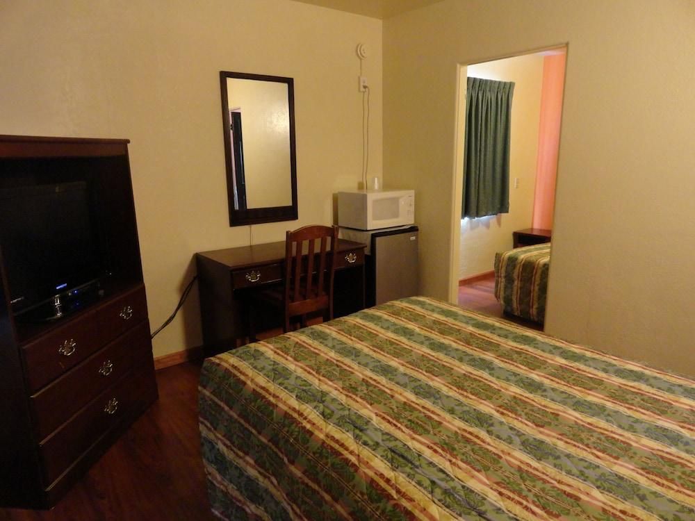 Sunset Motel photo 8