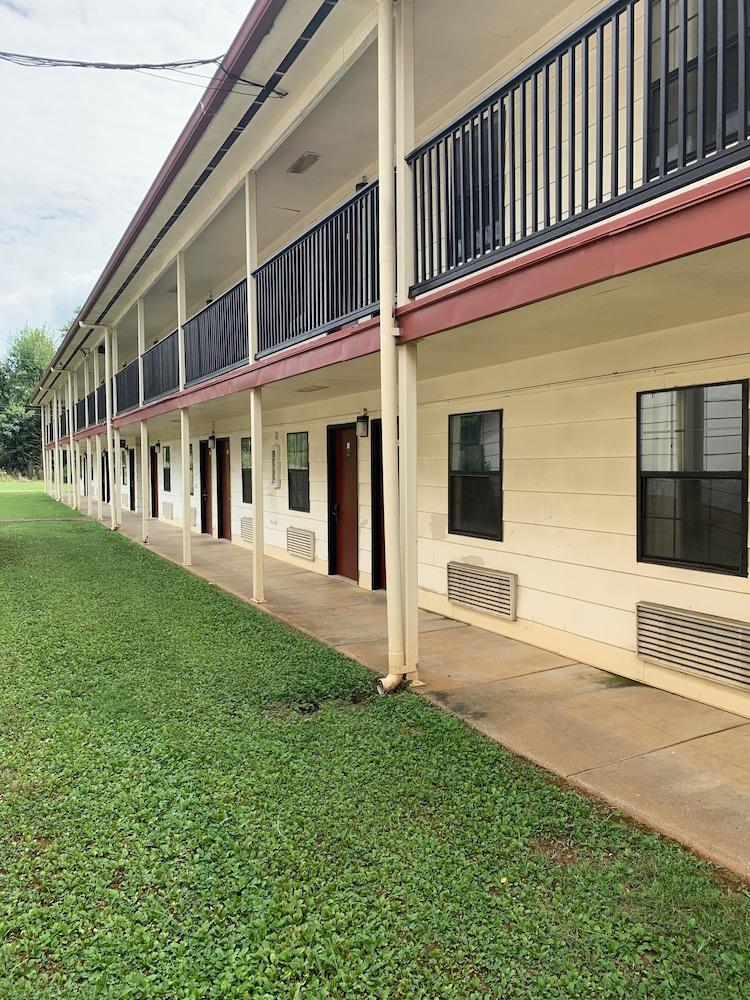 Suite Stay Talladega photo 28