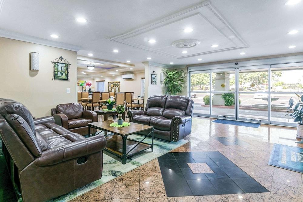 Quality Inn & Suites photo 4