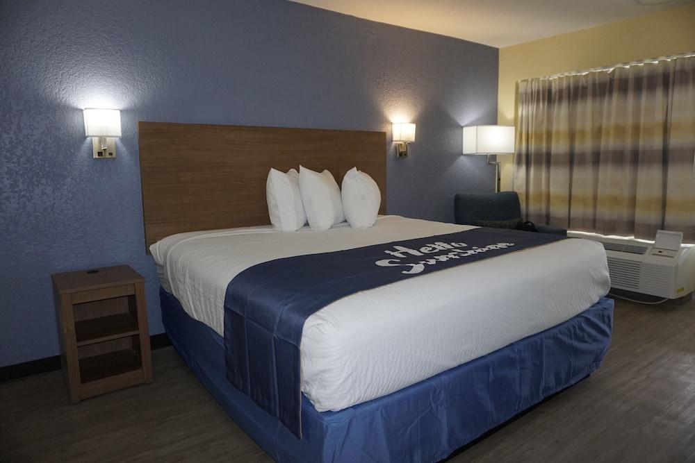 Days Inn by Wyndham Apopka/Orlando photo 10