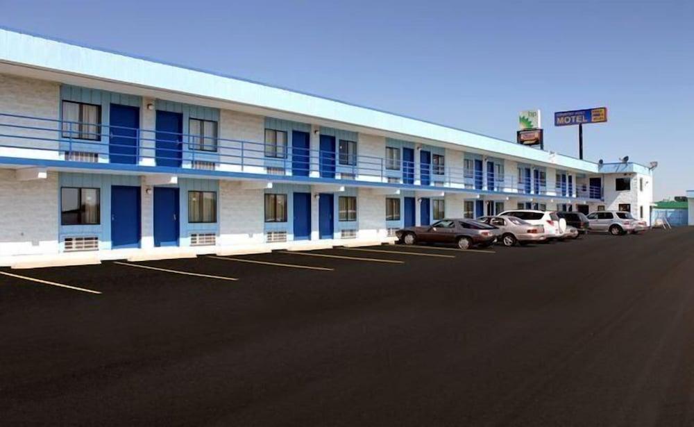 Country Host Motel photo 11