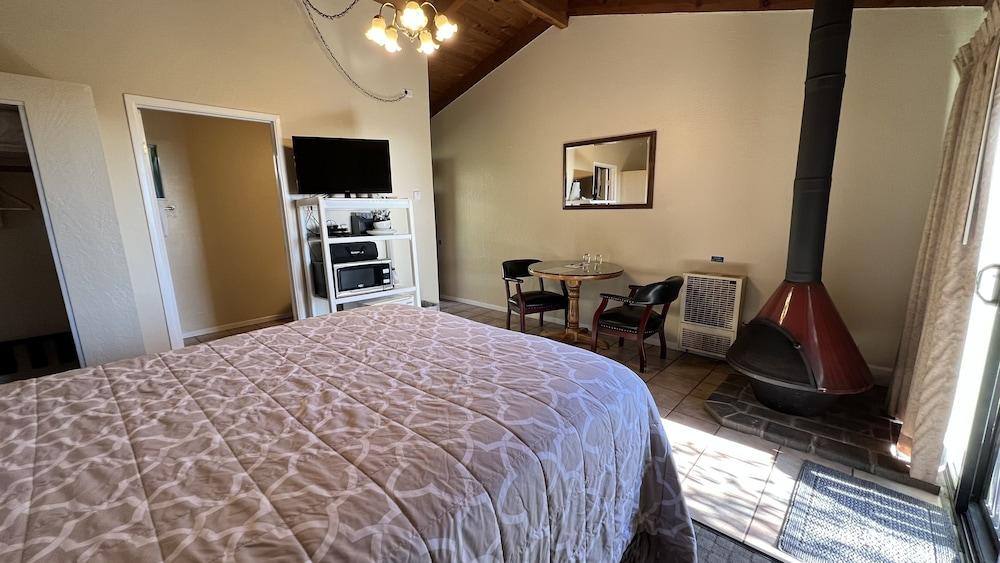 Fort Ross Lodge photo 51