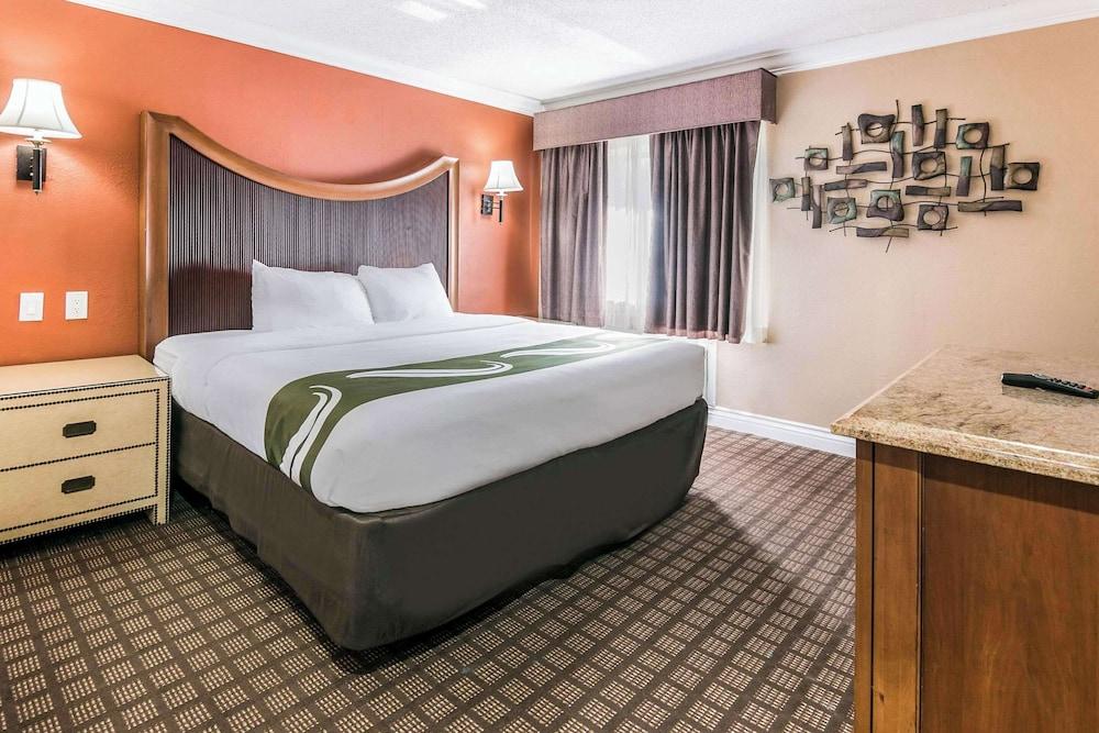 Quality Inn & Suites photo 24