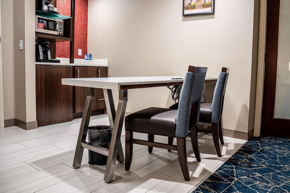 Hilton Garden Inn Fayetteville Fort Bragg photo 69