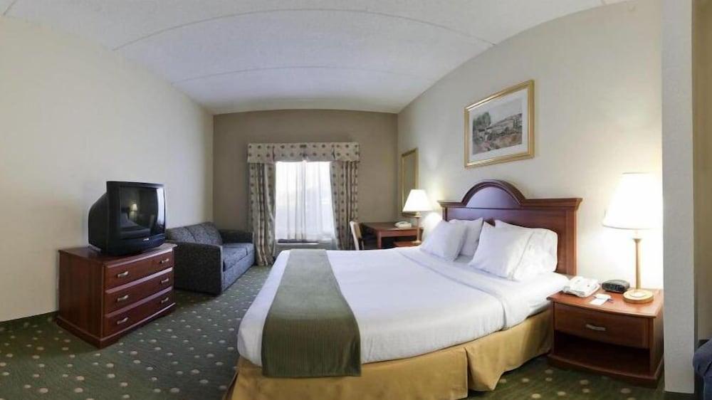 Holiday Inn Express & Suites Live Oak by IHG photo 66