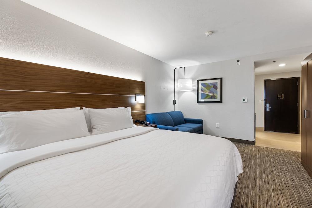 Holiday Inn Express Harlingen by IHG photo 31
