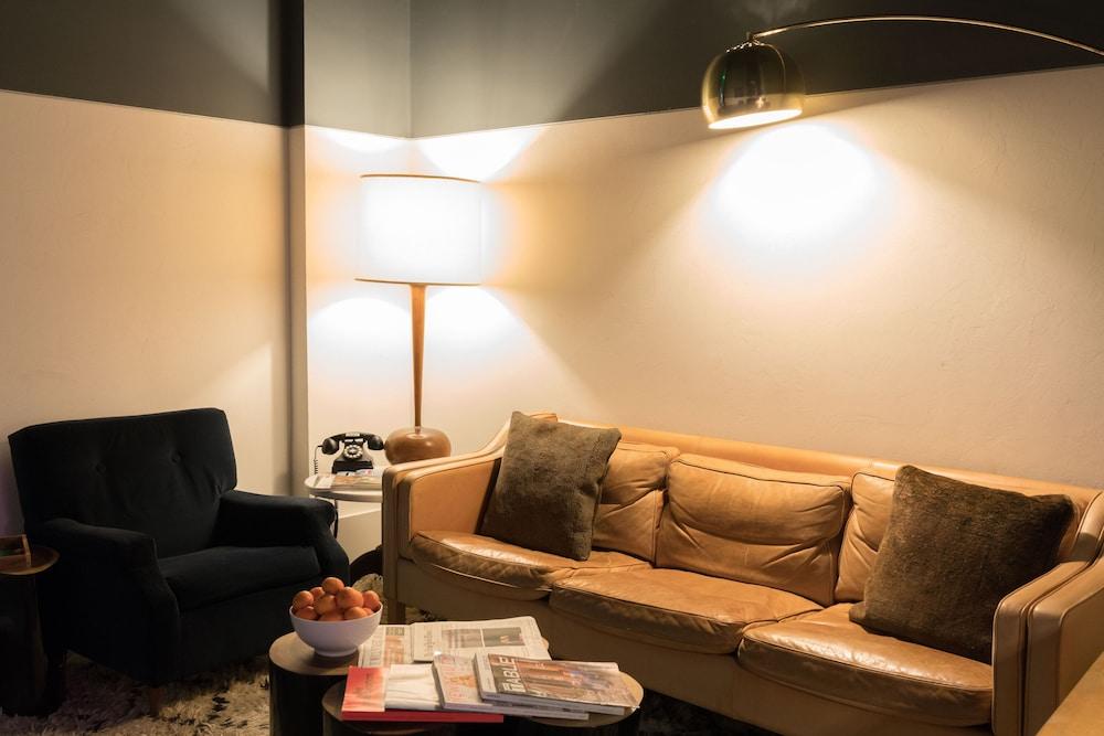 The 404 Hotel photo 6