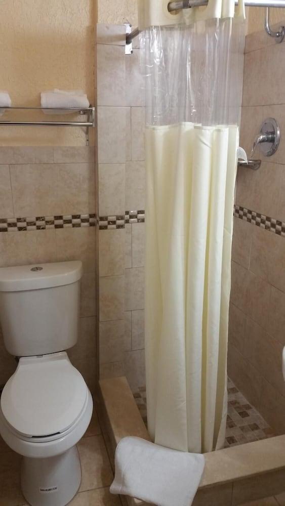 Palms Inn photo 8