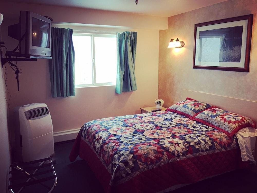 Windbreak Hotel photo 10