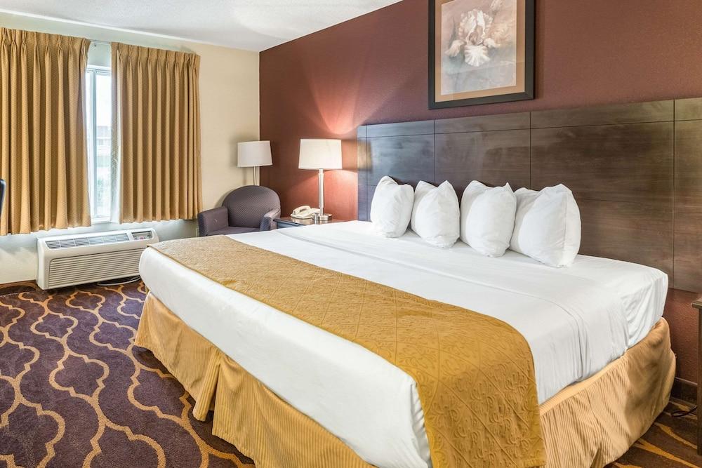 Quality Inn Kearney South photo 12
