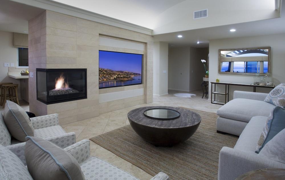 Sunset Cove Villas in Laguna Beach photo 4