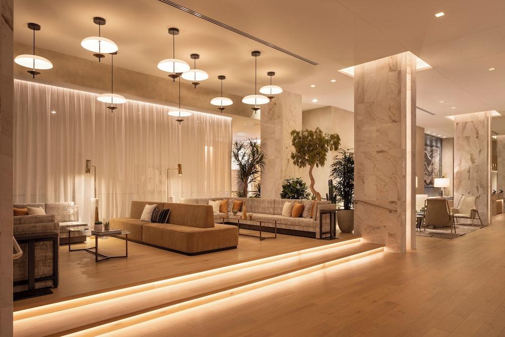 Caesars Republic Scottsdale, a Hilton Hotel photo 2