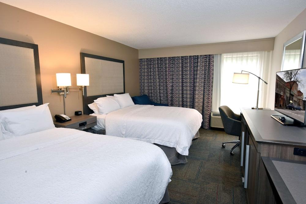 Hampton Inn Madison photo 5