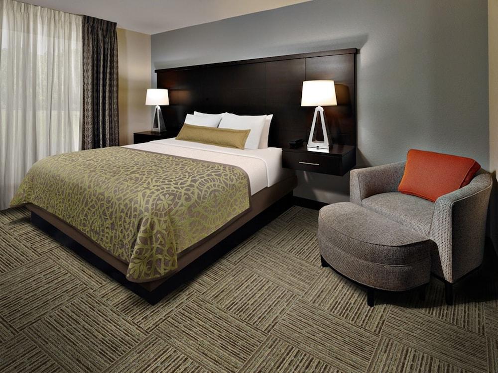 Staybridge Suites Dearborn MI by IHG photo 7