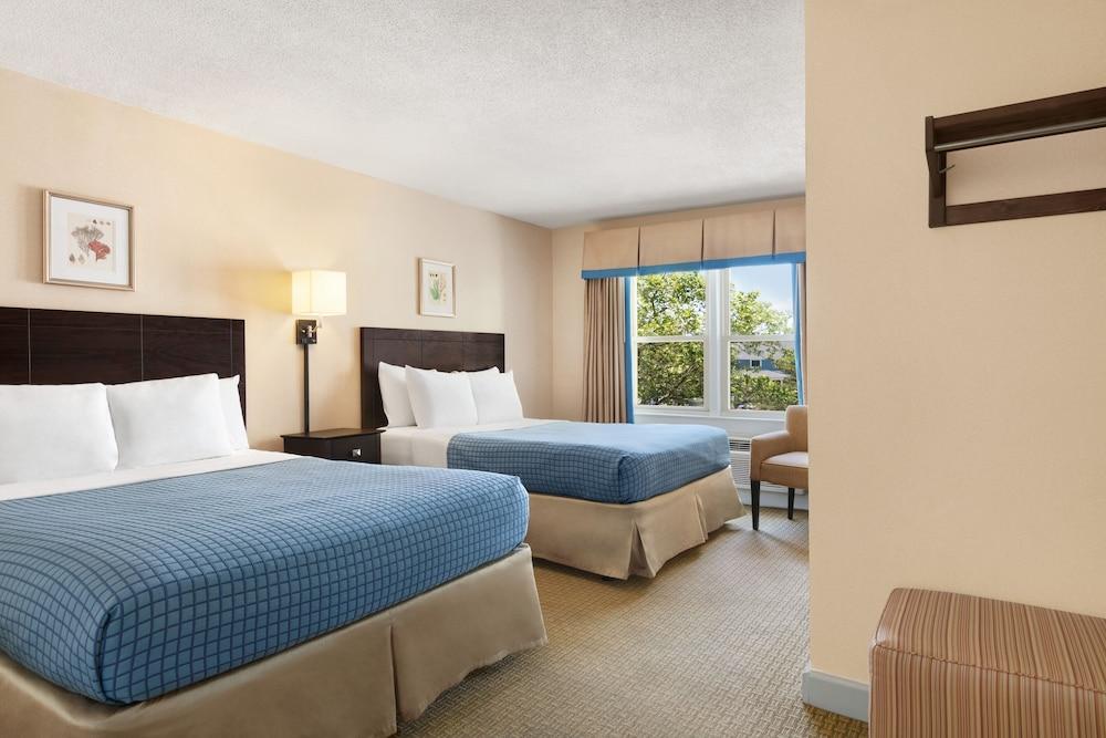 Harrison Hall Hotel photo 49