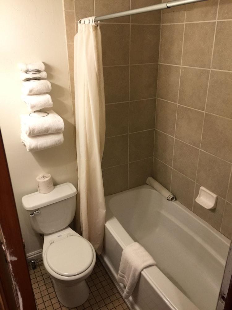 The Historic Madison Hotel Motel photo 3
