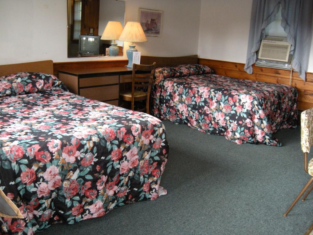 Bass River Motel photo 12