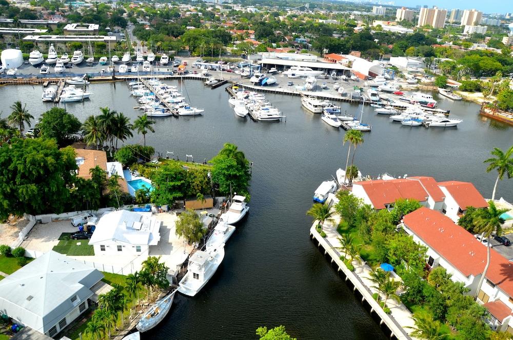 Riviera Luxury Living at River Oaks Marina and Tower photo 24