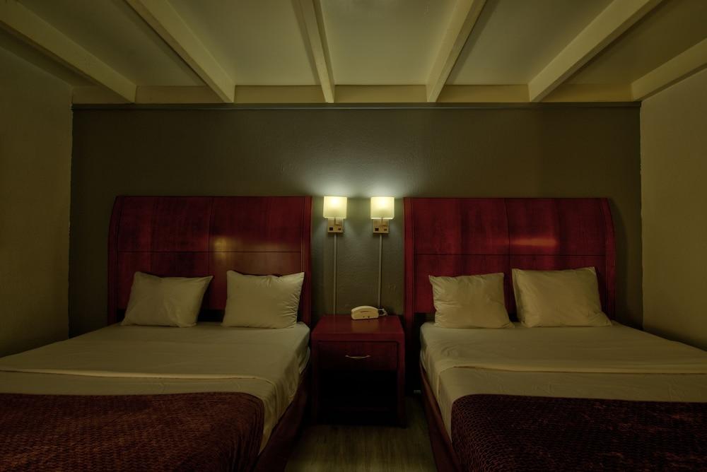 Clearwater Hotel photo 5