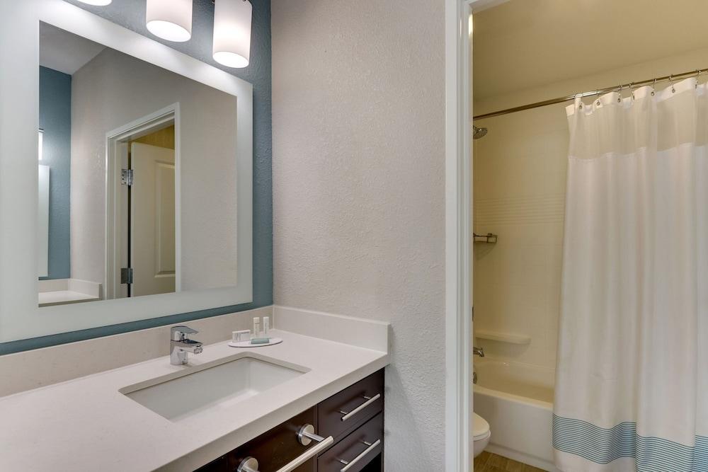 TownePlace Suites by Marriott Houston I-10 East photo 36