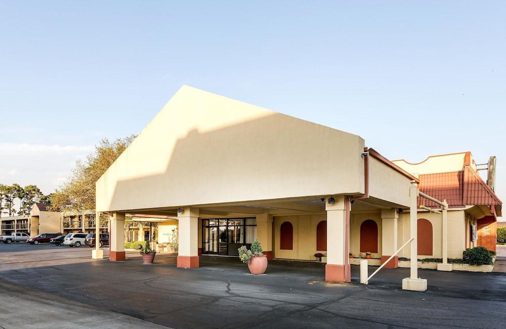 Quality Inn Blytheville photo 24