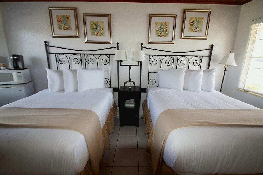 Island Breeze Inn photo 19