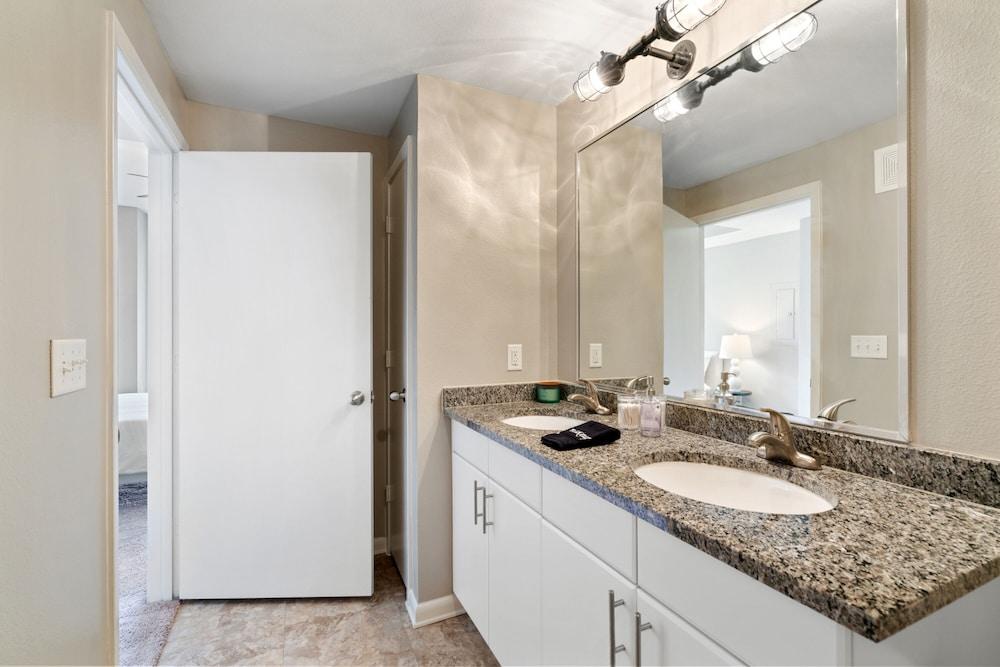 Kasa Legacy Town Center Plano photo 7
