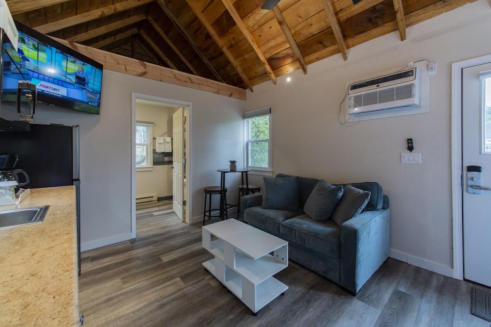 Edgewater Resort photo 63