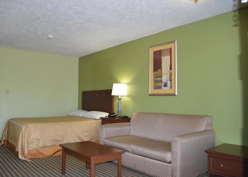 Americana Inn photo 11