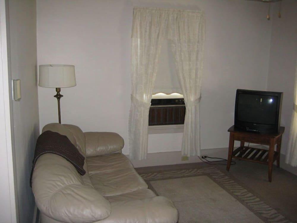 Harriet's House photo 19