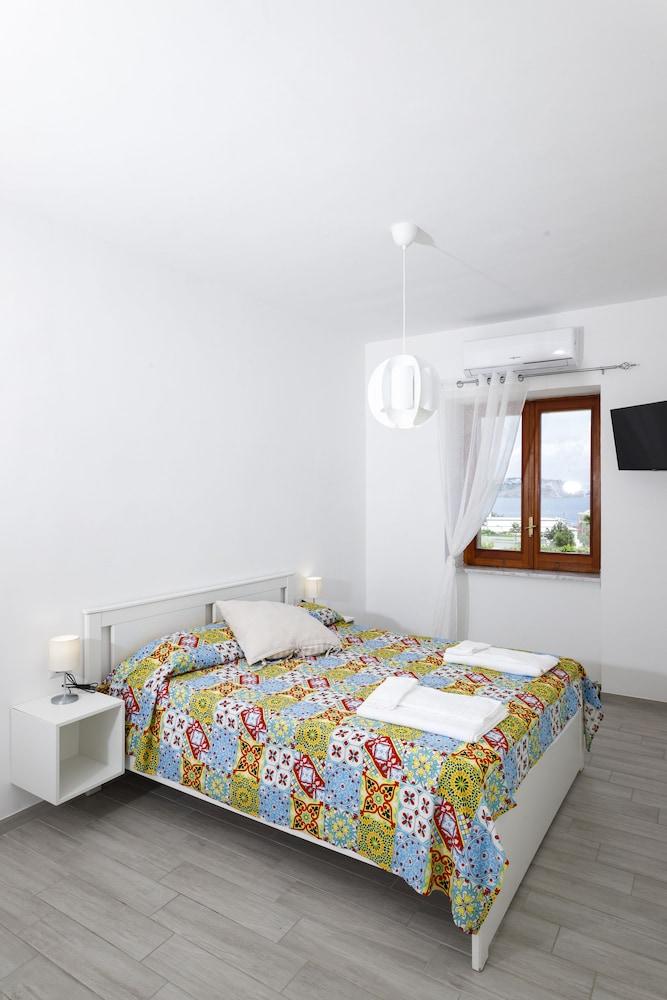 Soleil Apartments at Castle Beach Club photo 65