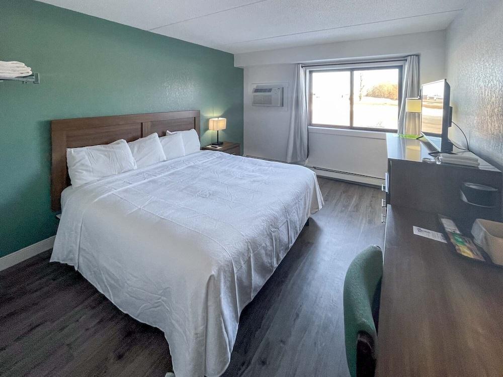 River Bend's Walleye Inn photo 18