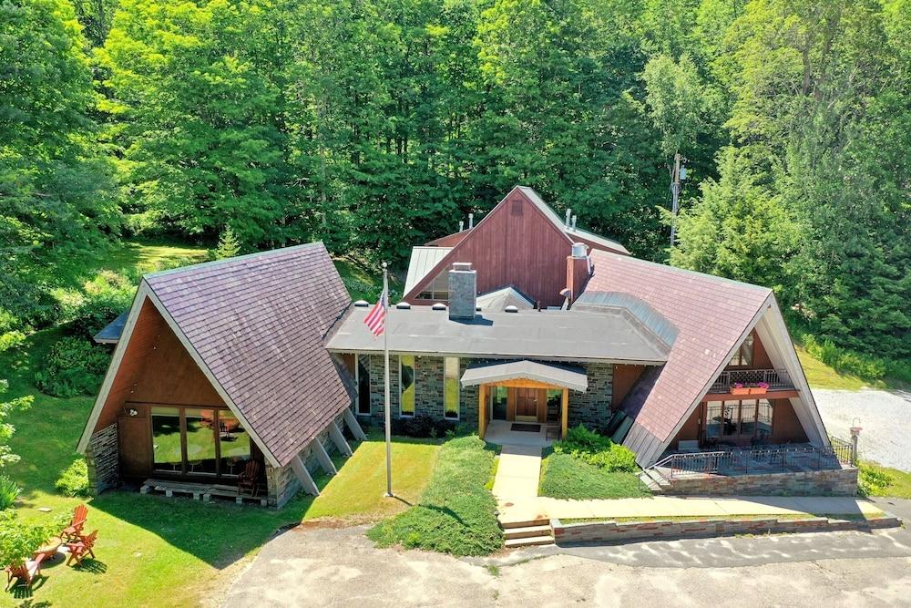 The Birch Ridge: Mission Room #2 - Queen Suite In Renovated Killington Lodge. Hot Tubs. 1 Bedroom Home photo 6