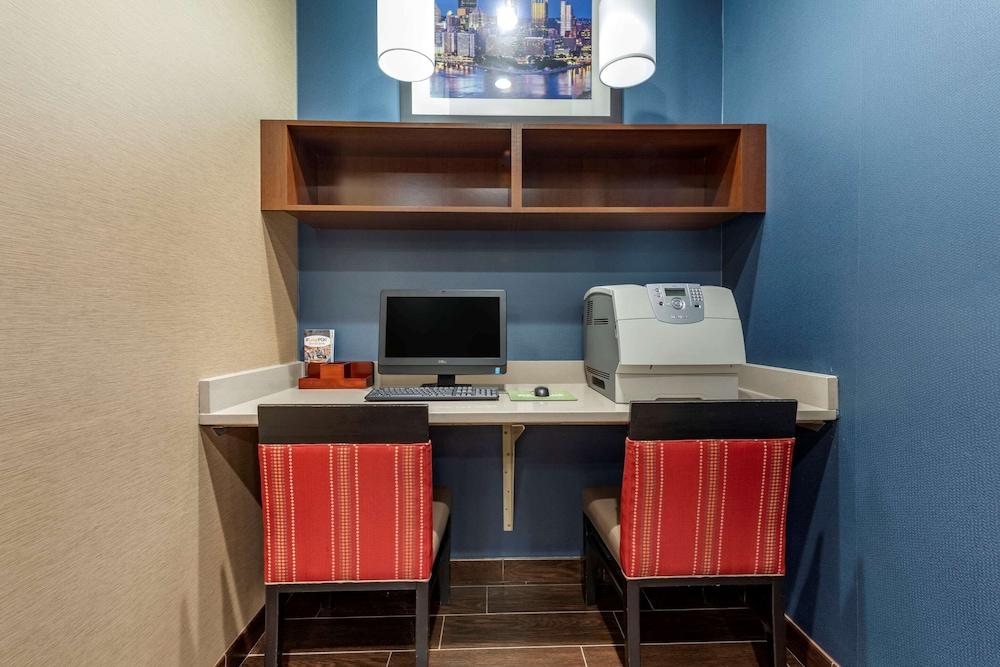 Comfort Inn & Suites Pittsburgh South photo 33