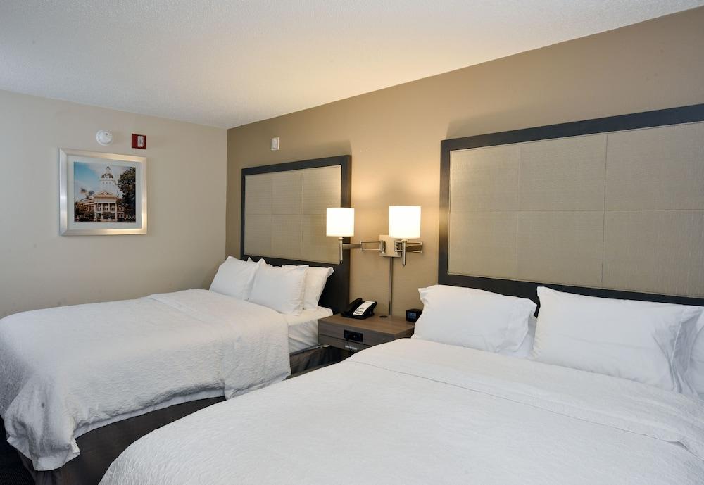 Hampton Inn Madison photo 4