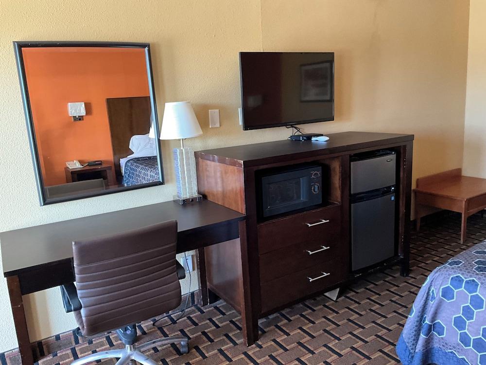 Executive inn & Suites photo 6